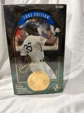 1993 Leaf Baseball Card Box - Frank Thomas Artwork